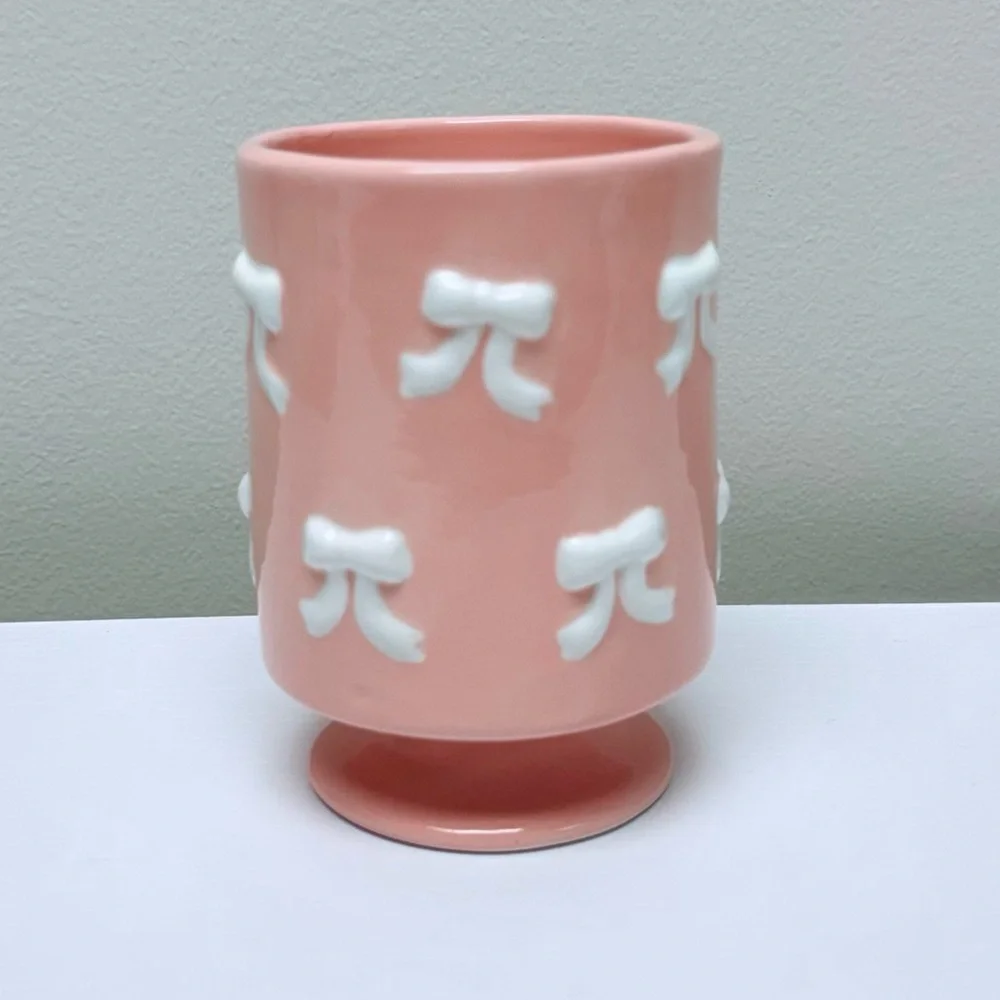 New Target Bullseye Playground Ceramic Holder Pink with White Bows